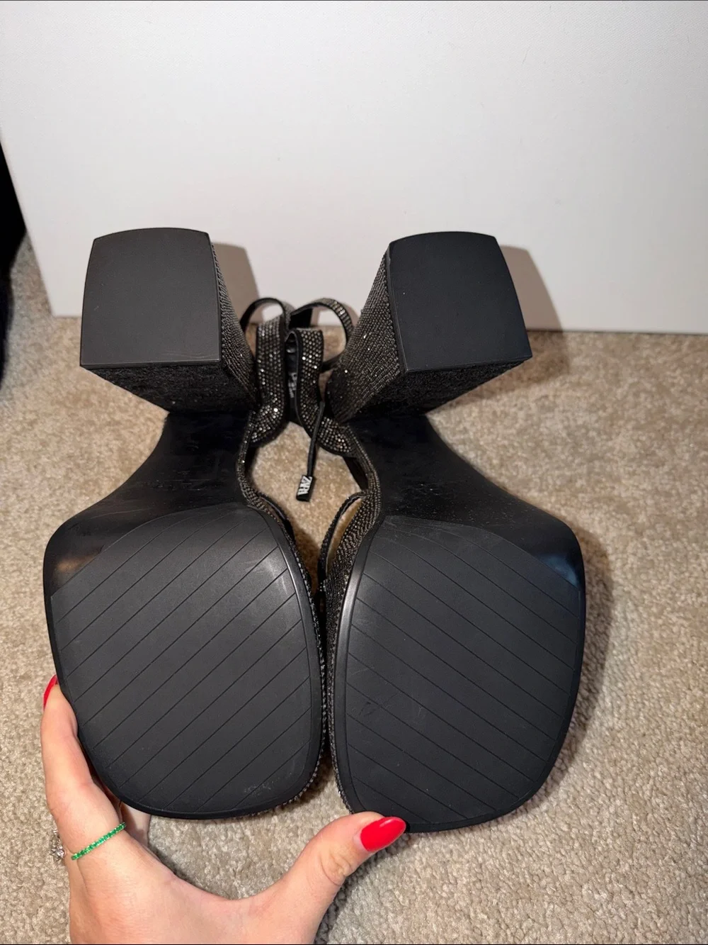 Zara never worn